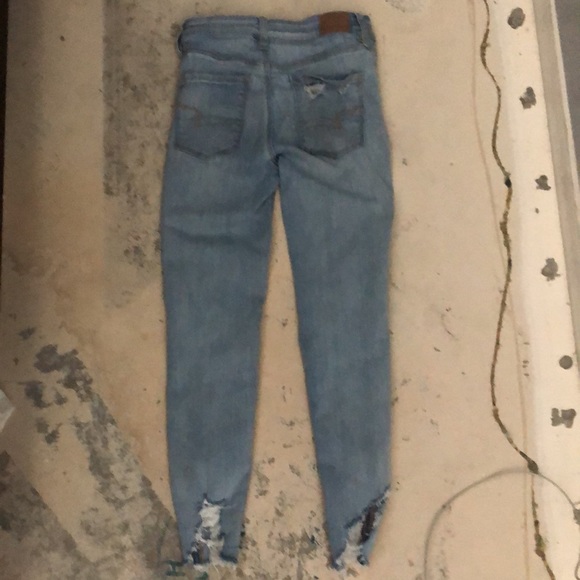 Size 2, Light Wash Ripped American Eagle Jeans - Picture 2 of 3
